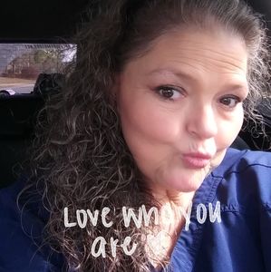 Meet your Posher, Paula